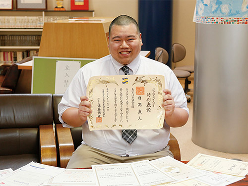 応用情報技術者試験など在学中20個の資格取得を達成!