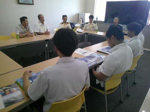 懇話会０１ 1.JPG