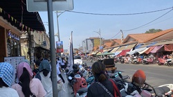 オールドマーケット風景.JPGのサムネイル画像